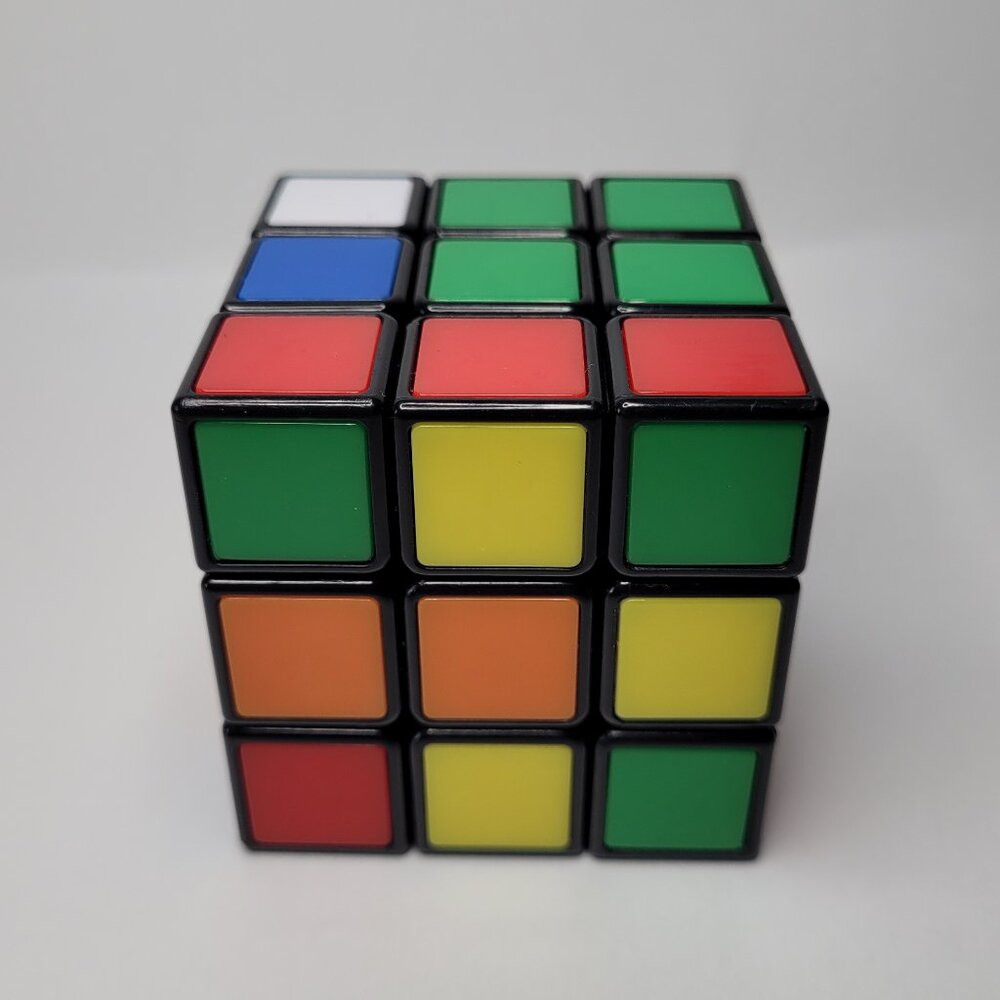 Original Rubik's Cube 3x3 Classic Puzzle Toy Brain Game - Picture 4 of 6